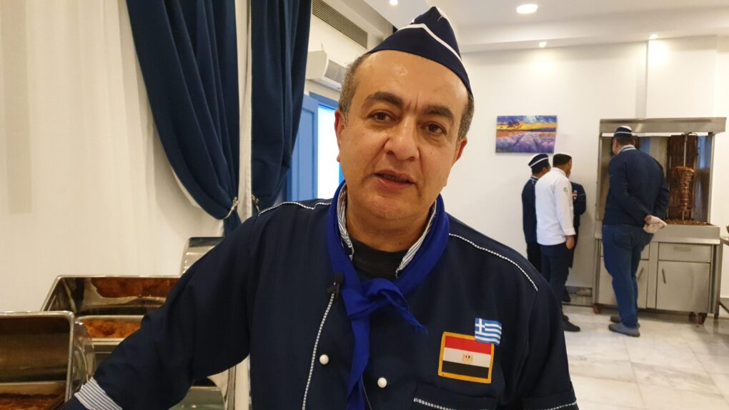 Γ. Χιντής: Ο σεφ που έφερε το παραδοσιακό σουβλάκι και δημιούργησε Ελληνικό εστιατόριο στο Κάιρο (Video / Photos)