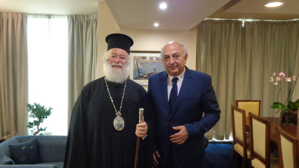Tηλεφωνική επικοινωνία Αμανατίδη με Πατριάρχη Θεόδωρο – Μετέφερε το ενδιαφέρον του Α. Τσίπρα για την εξέλιξη του κορονοϊού
