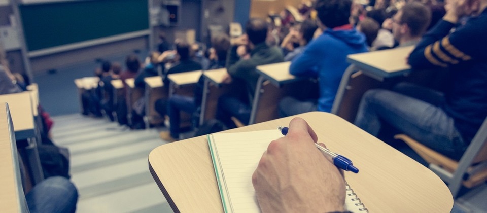 Όλα όσα πρέπει να ξέρεις για την εισαγωγή στην Τριτοβάθμια Εκπαίδευση των Ελλήνων του εξωτερικού (ΦΕΚ)